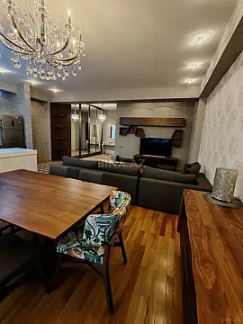 Kirayə verilir 3 otaqlı mənzil 125 m²
