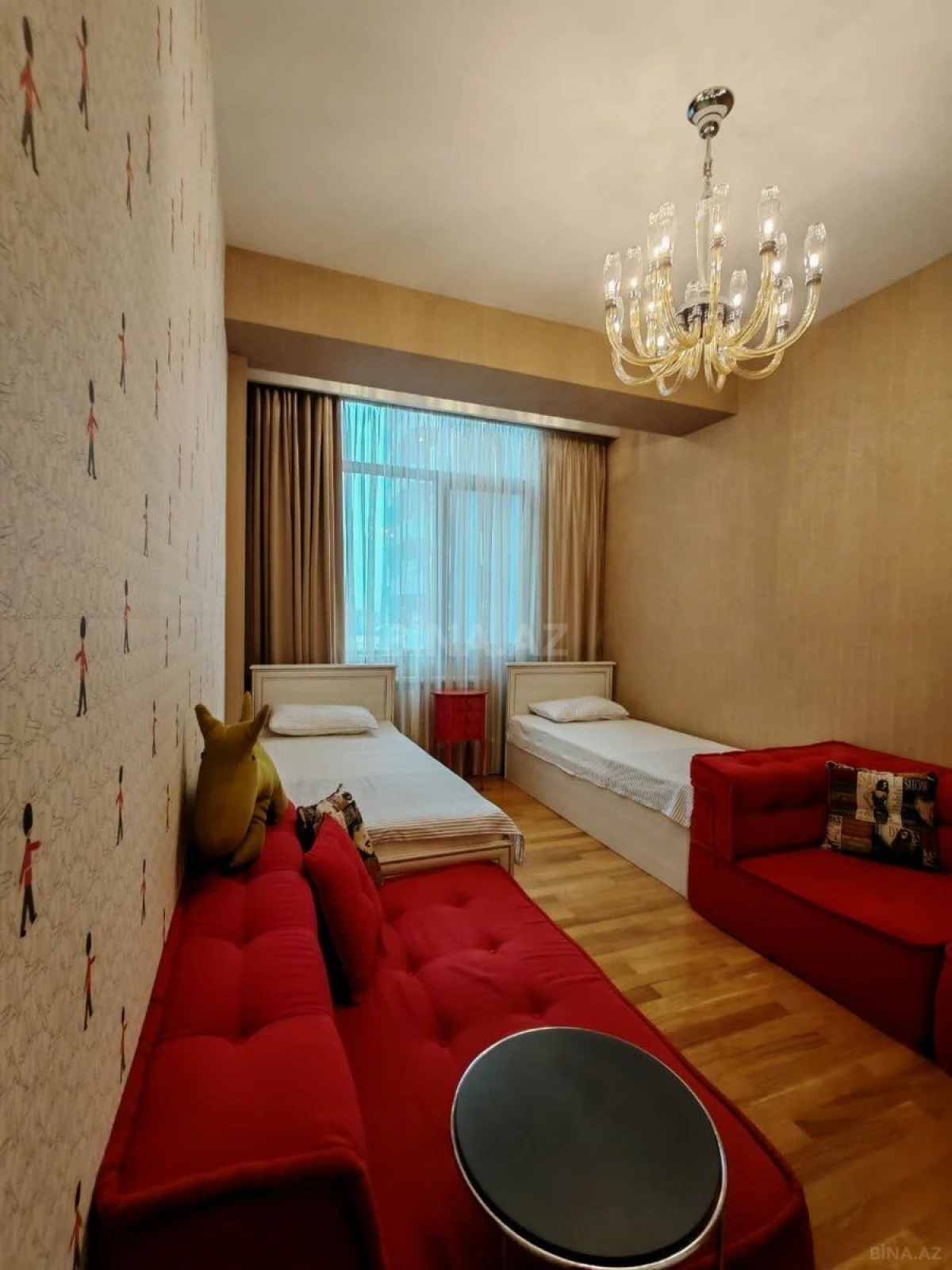 Kirayə verilir 3 otaqlı mənzil 125 m²