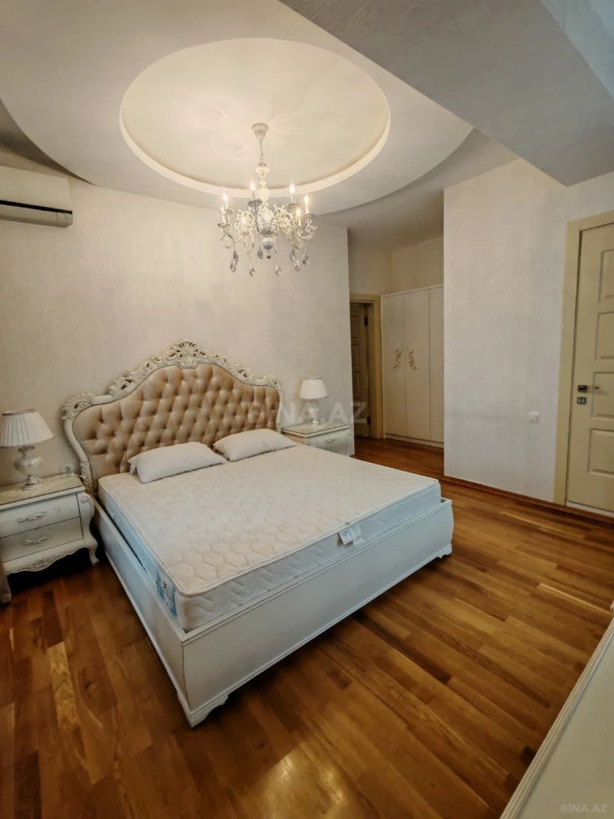Kirayə verilir 3 otaqlı mənzil 125 m²