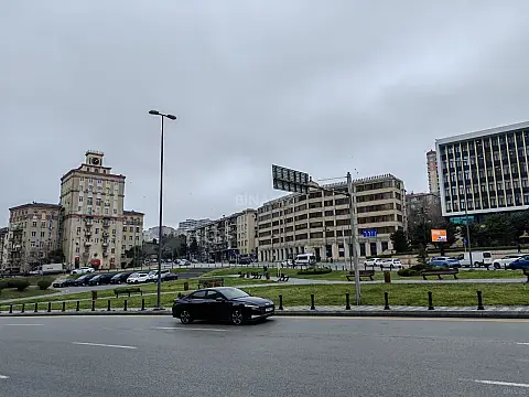 Kirayə verilir 3 otaqlı mənzil 125 m²