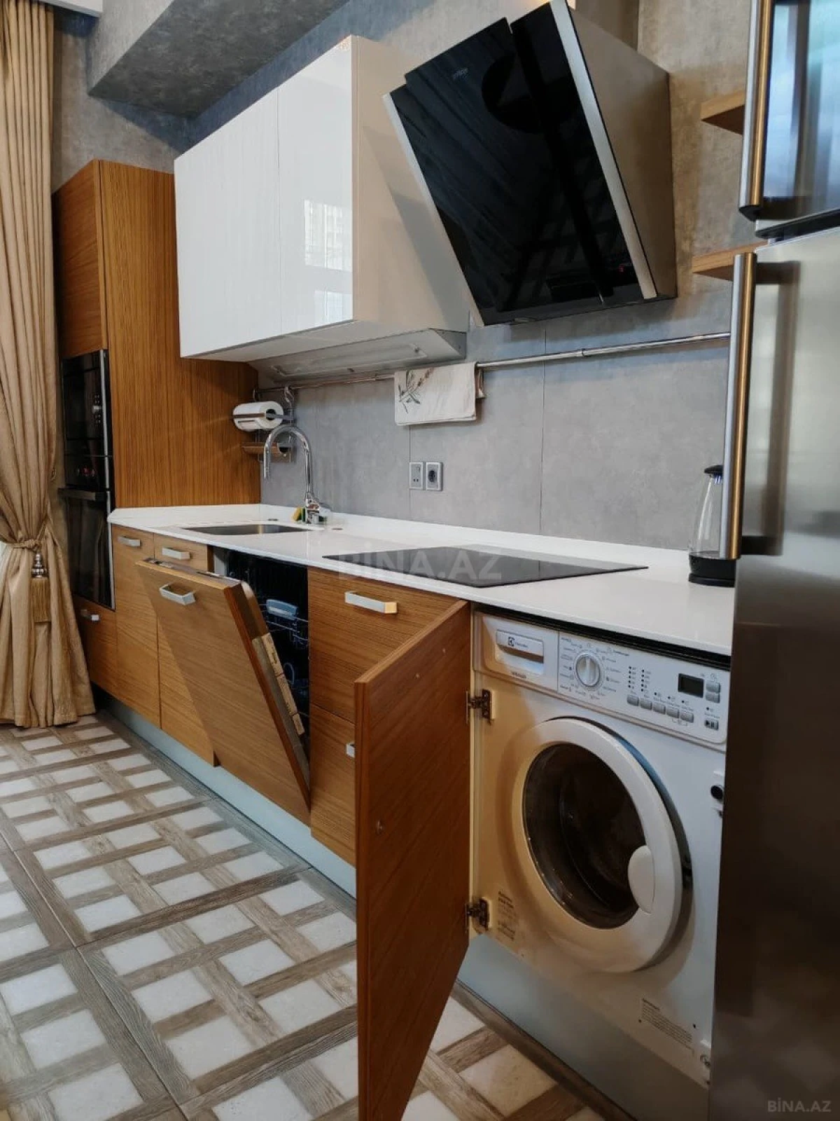 Kirayə verilir 3 otaqlı mənzil 125 m²