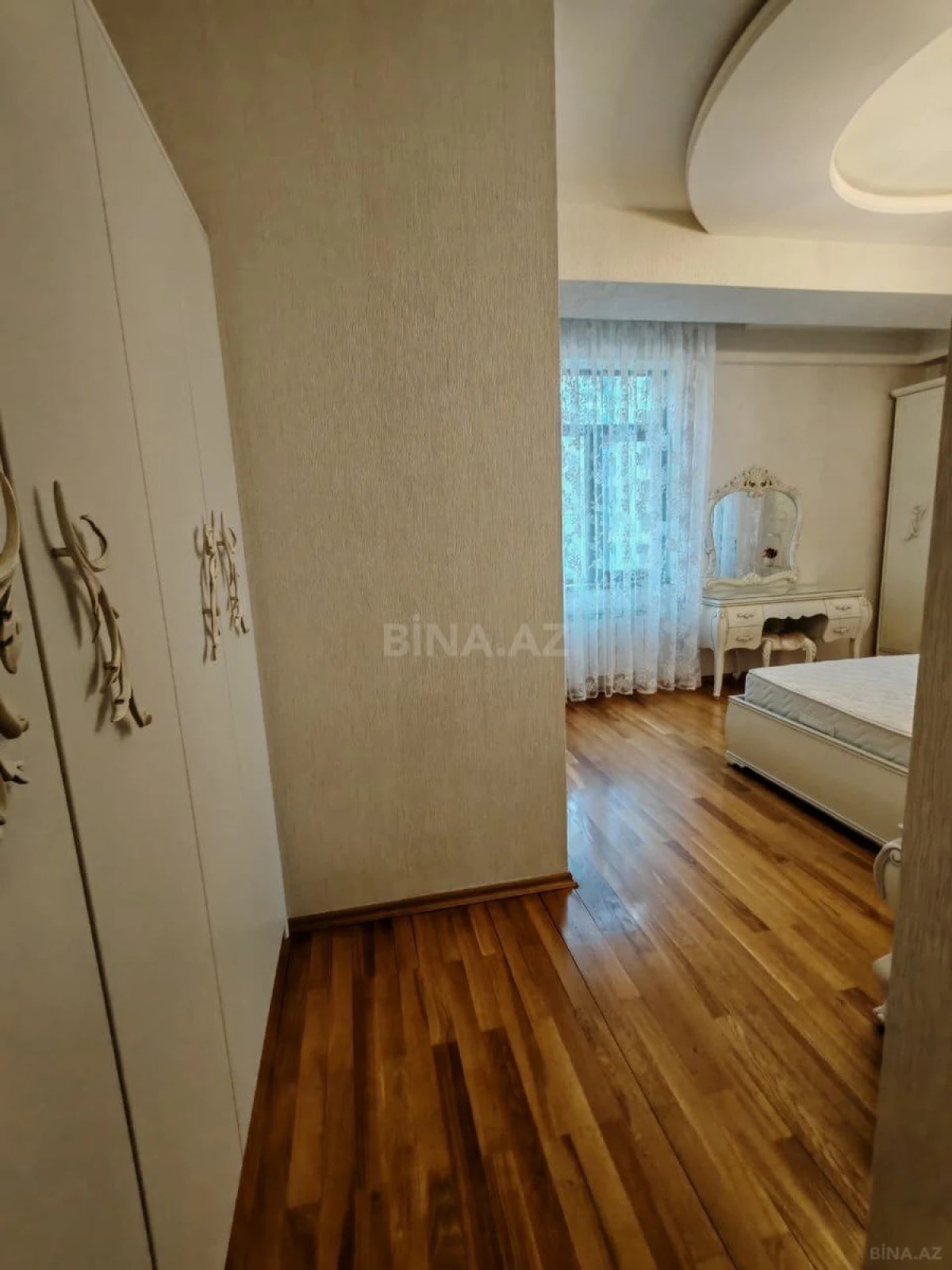 Kirayə verilir 3 otaqlı mənzil 125 m²
