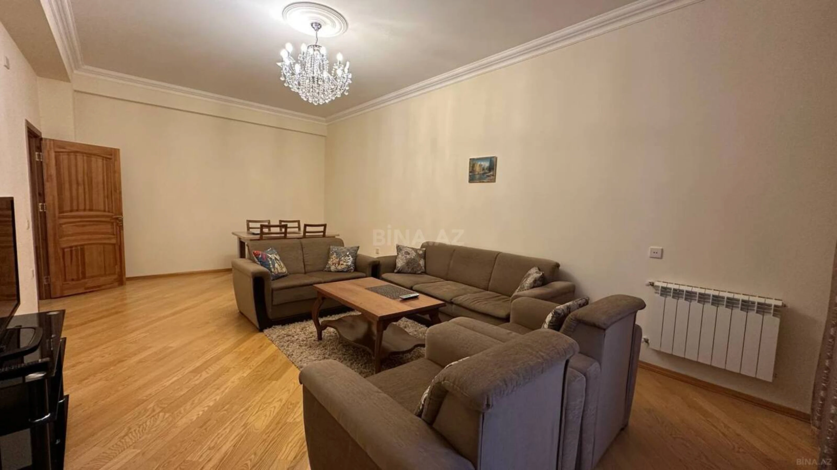Satılır 3 otaqlı mənzil 137 m²