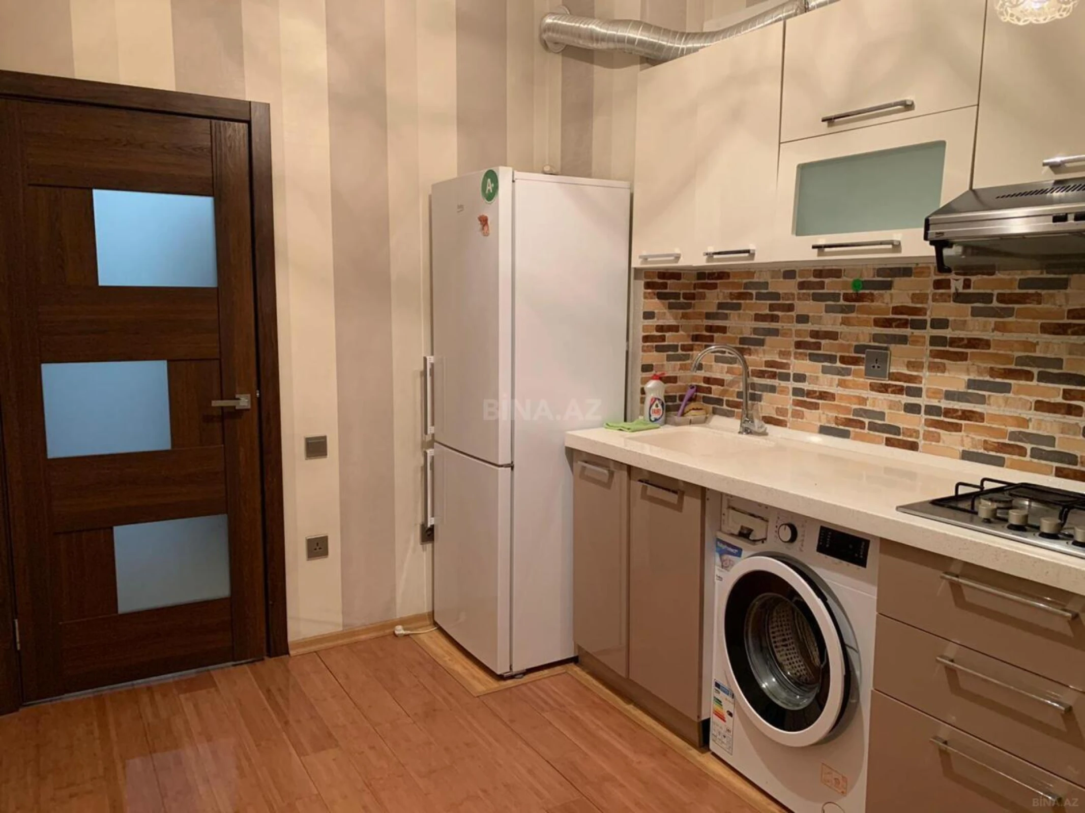 Satılır 2 otaqlı mənzil 62 m²