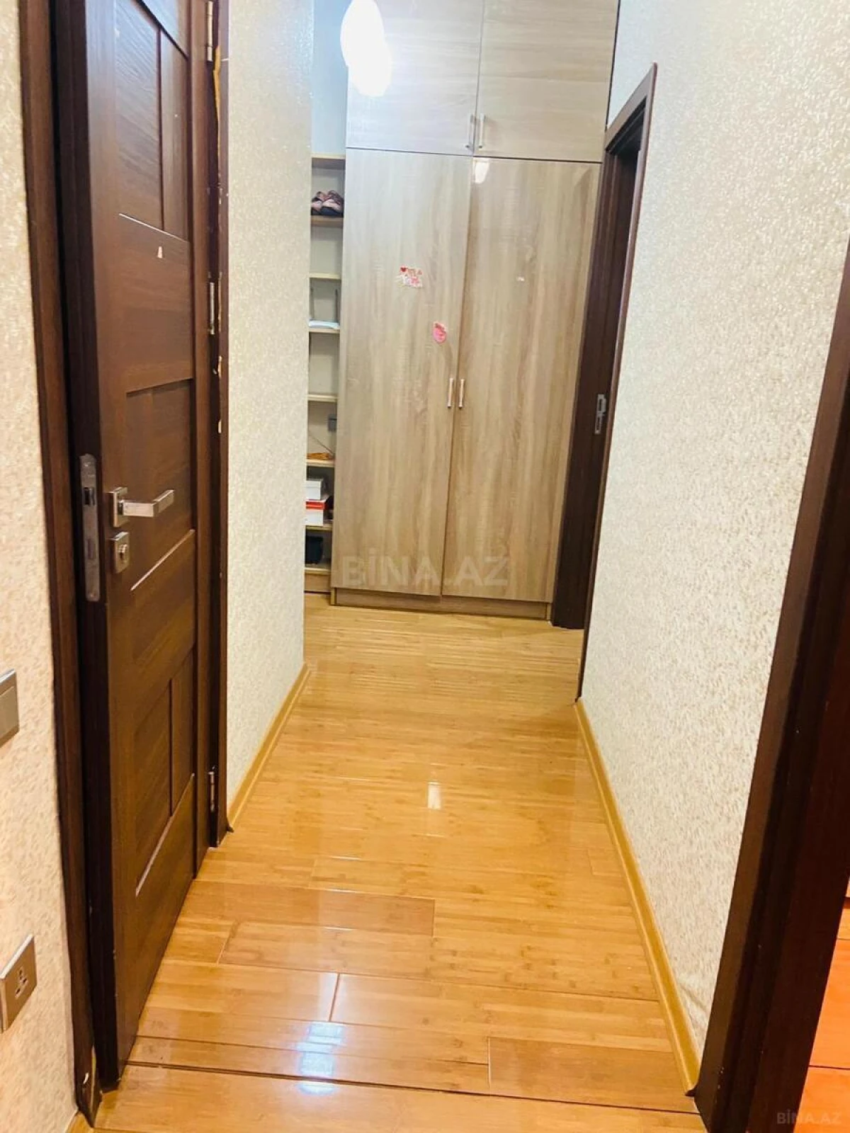 Satılır 2 otaqlı mənzil 62 m²