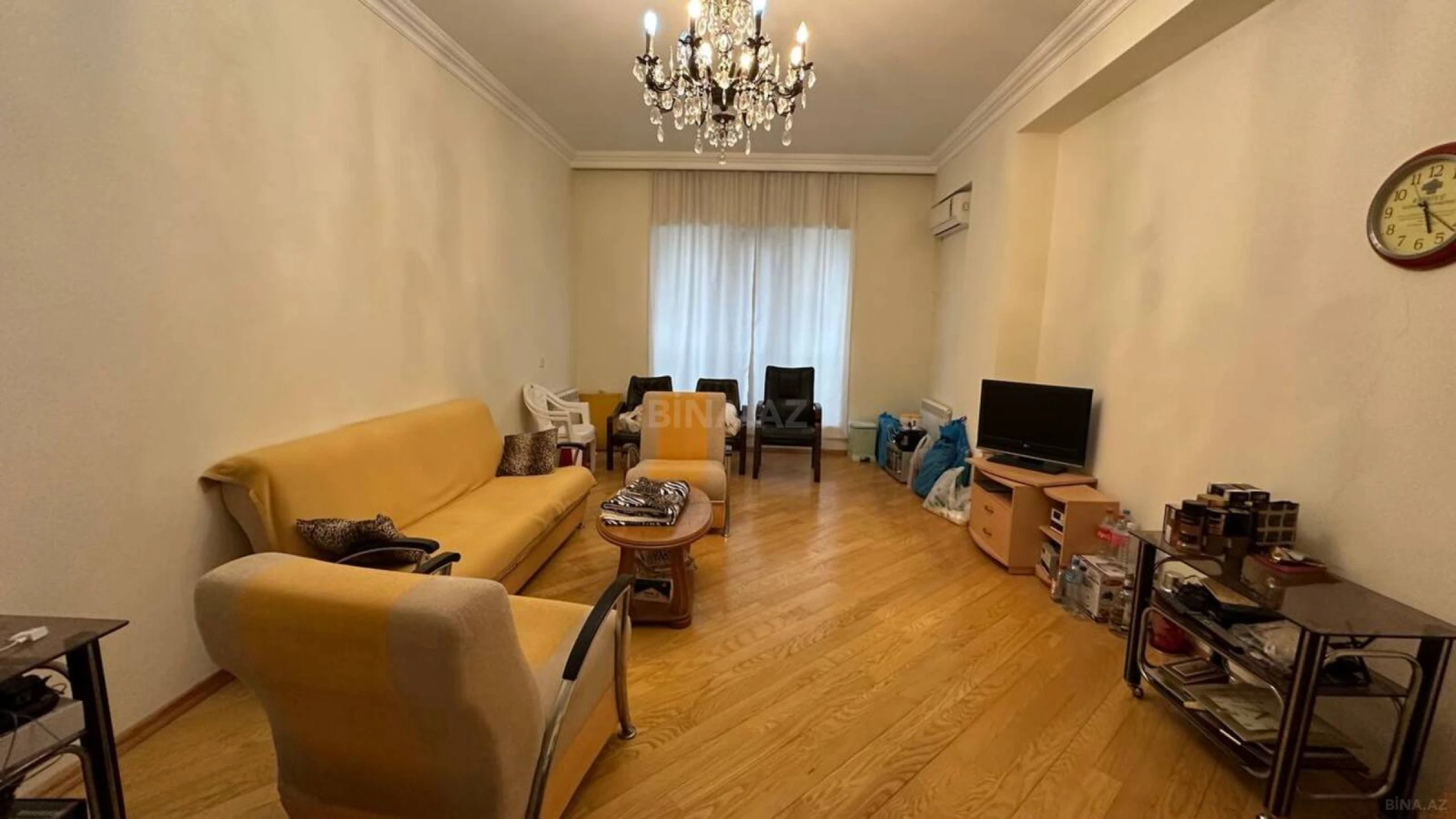Satılır 3 otaqlı mənzil 137 m²