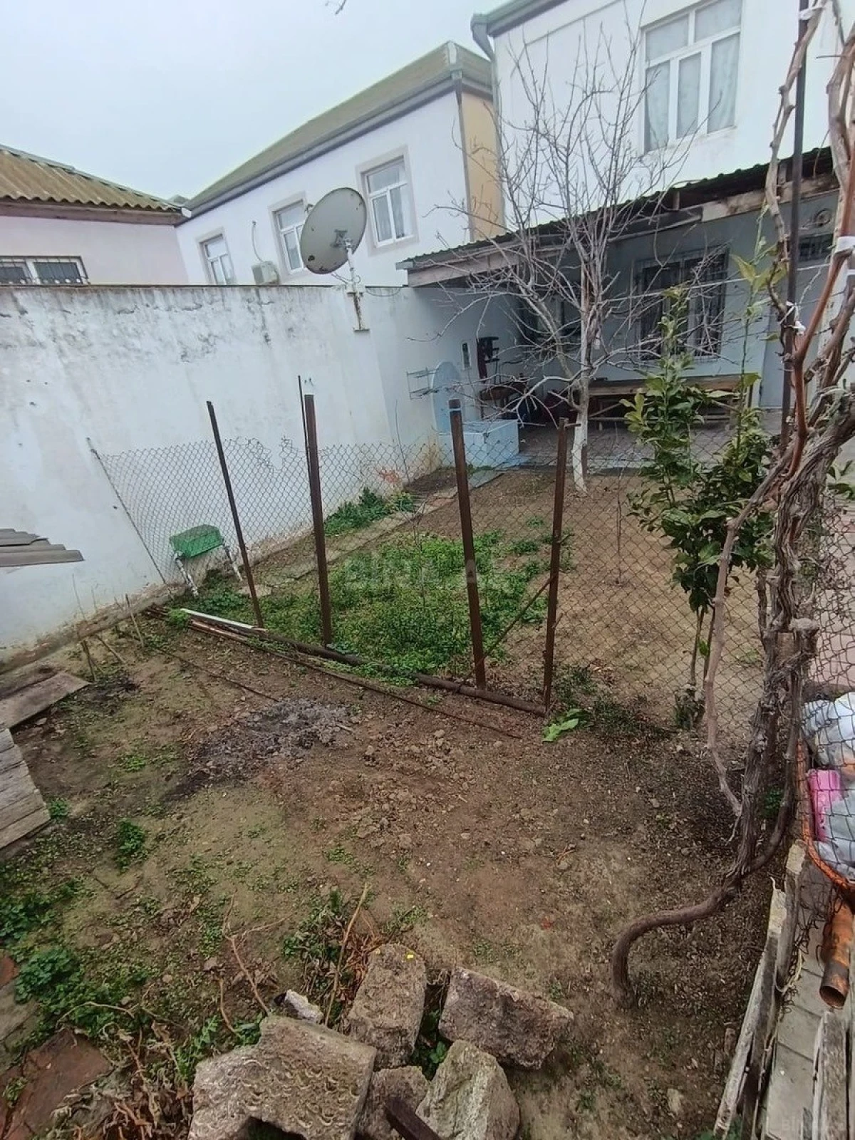 Satılır 5 otaqlı həyət evi 144 m²