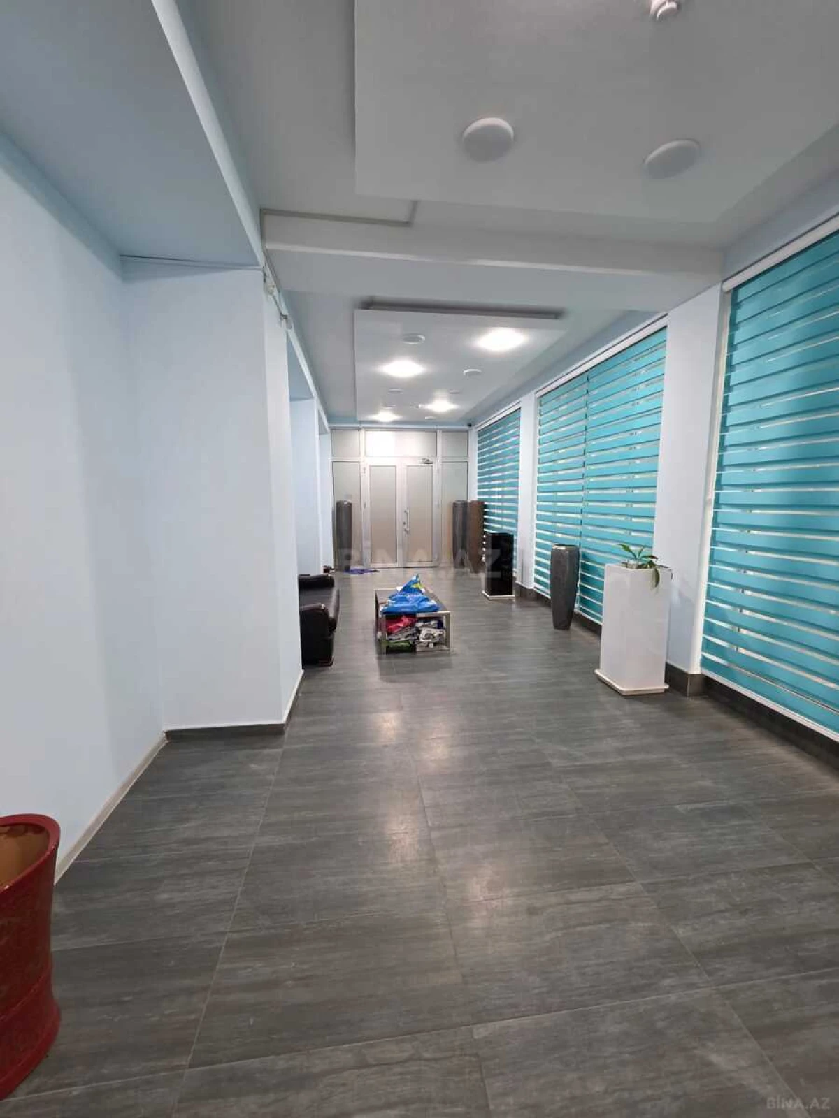 Kirayə verilir 10 otaqlı ofis 550 m²