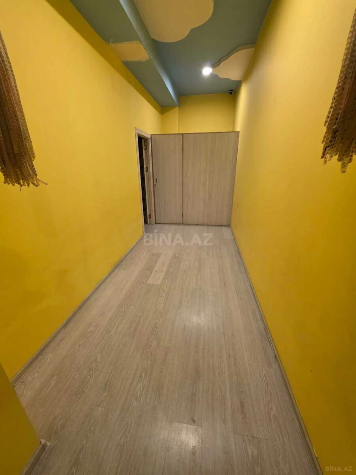 Kirayə verilir 10 otaqlı ofis 550 m²