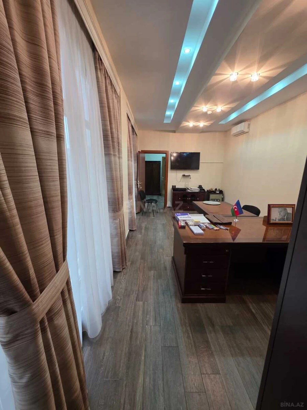 Kirayə verilir 10 otaqlı ofis 550 m²