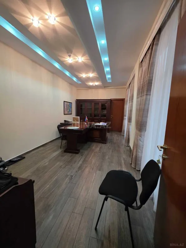 Kirayə verilir 10 otaqlı ofis 550 m²