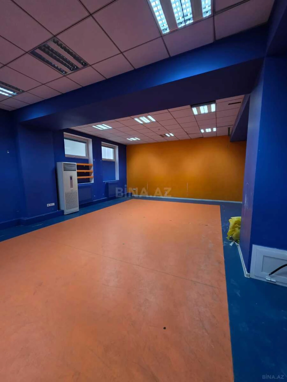 Kirayə verilir 10 otaqlı ofis 550 m²