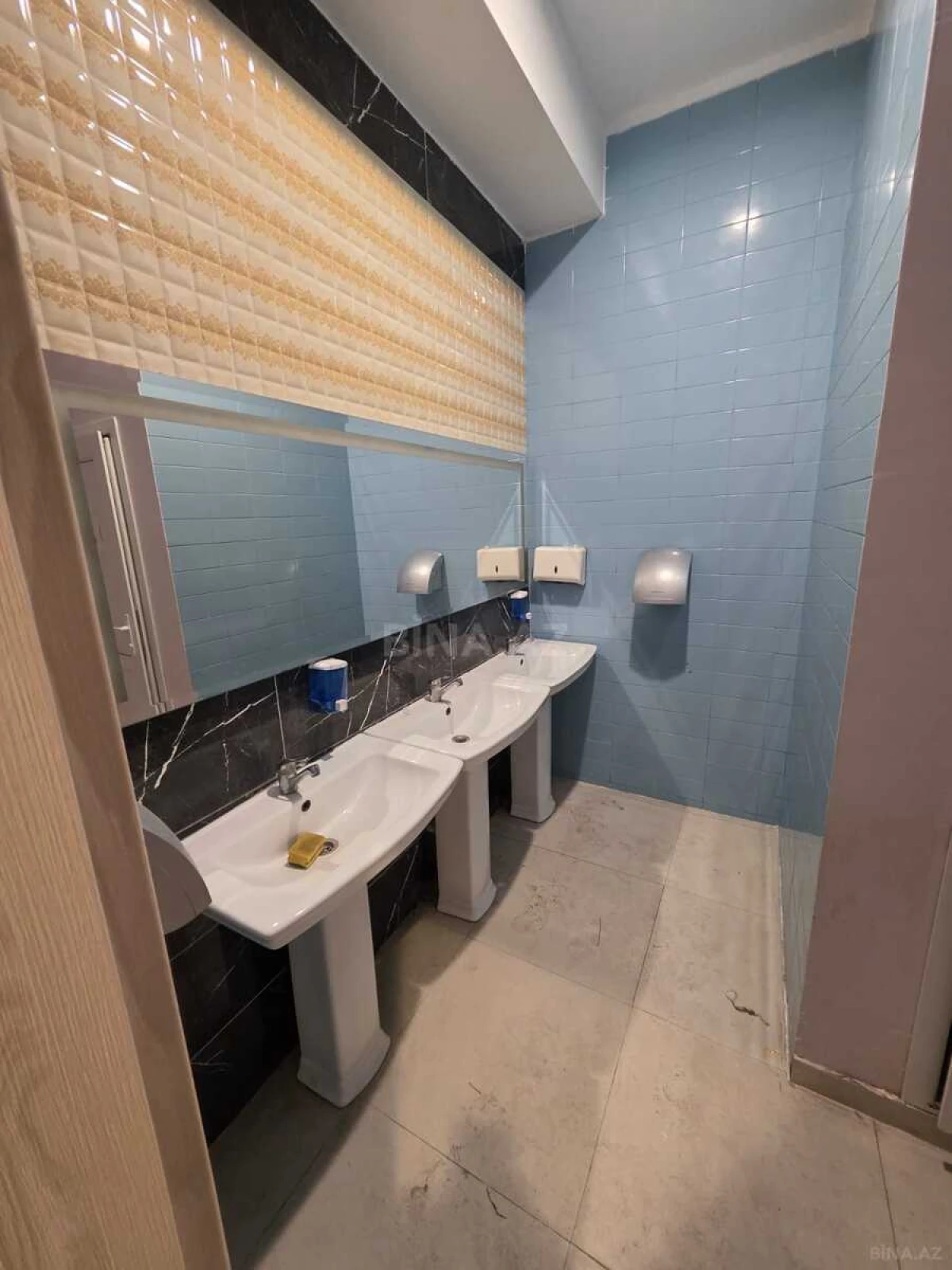 Kirayə verilir 10 otaqlı ofis 550 m²