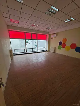 Kirayə verilir 10 otaqlı ofis 550 m²