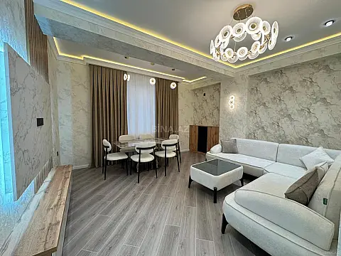 Satılır 3 otaqlı mənzil 107 m²