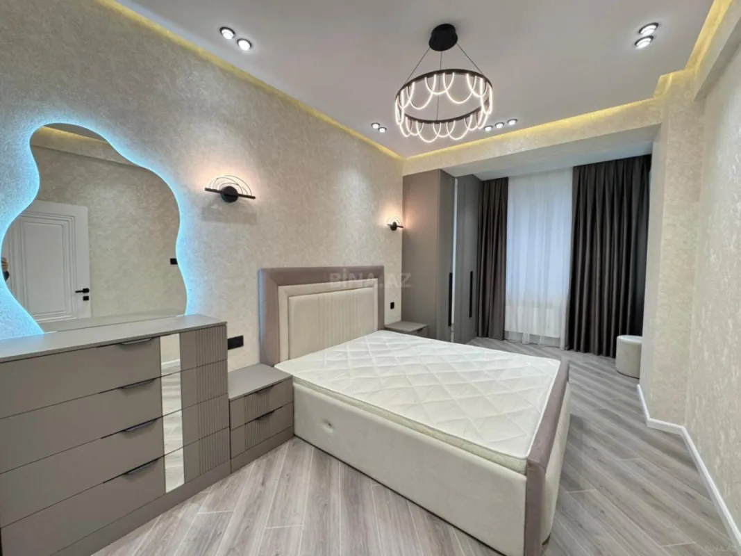 Satılır 3 otaqlı mənzil 107 m²