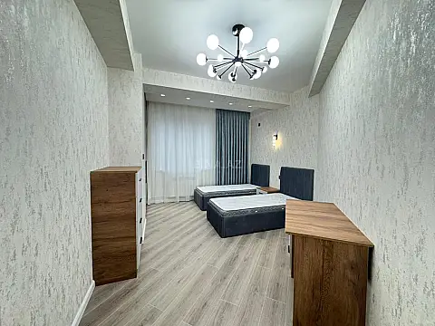 Satılır 3 otaqlı mənzil 107 m²