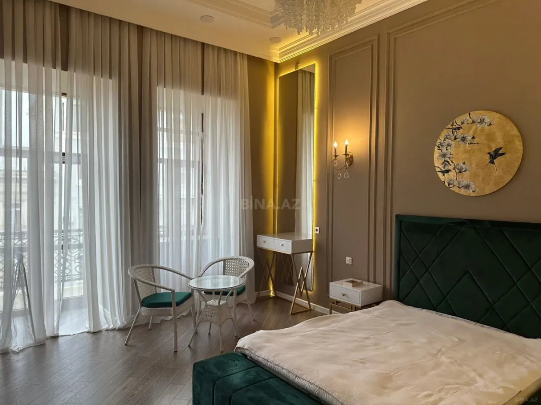 Kirayə verilir 3 otaqlı mənzil 140 m²