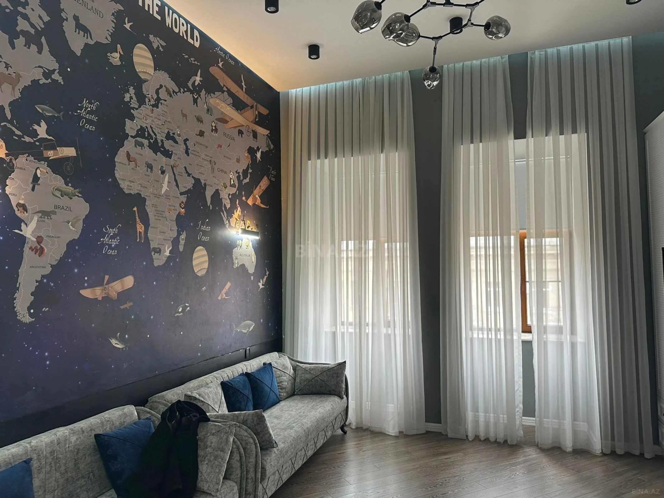 Kirayə verilir 3 otaqlı mənzil 140 m²