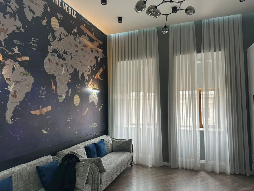 Kirayə verilir 3 otaqlı mənzil 140 m²