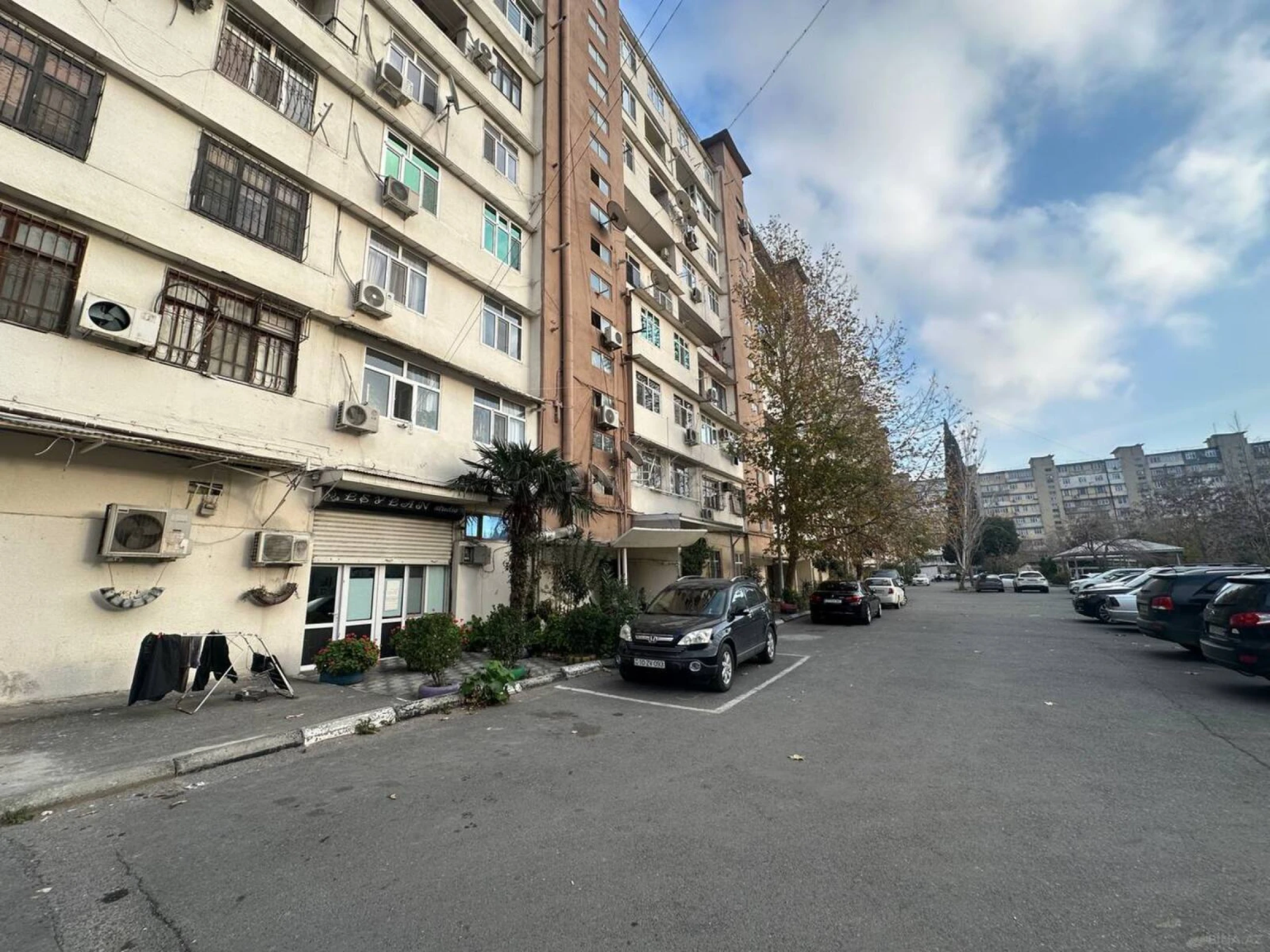 Satılır 3 otaqlı mənzil 70 m²