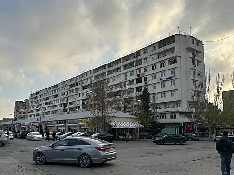 Satılır 3 otaqlı mənzil 70 m² — Bakı, Bakıxanov 3 otaq 70.00 m²