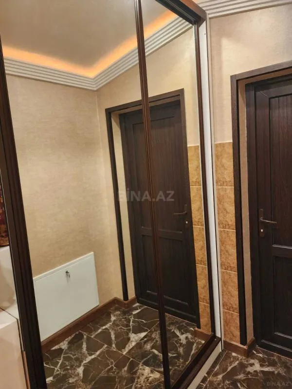 Kirayə verilir 5 otaqlı mənzil 200 m²