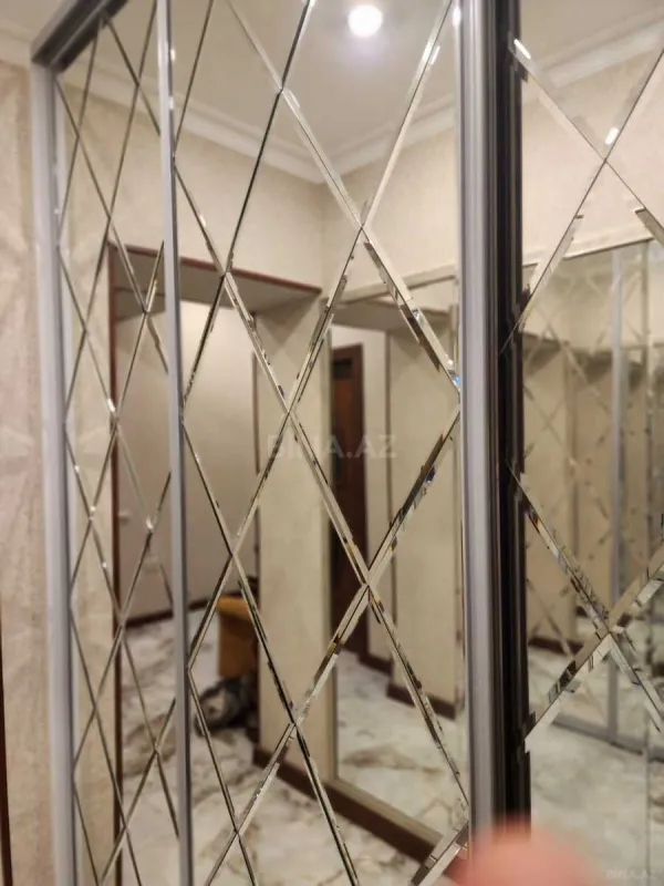 Kirayə verilir 5 otaqlı mənzil 200 m²