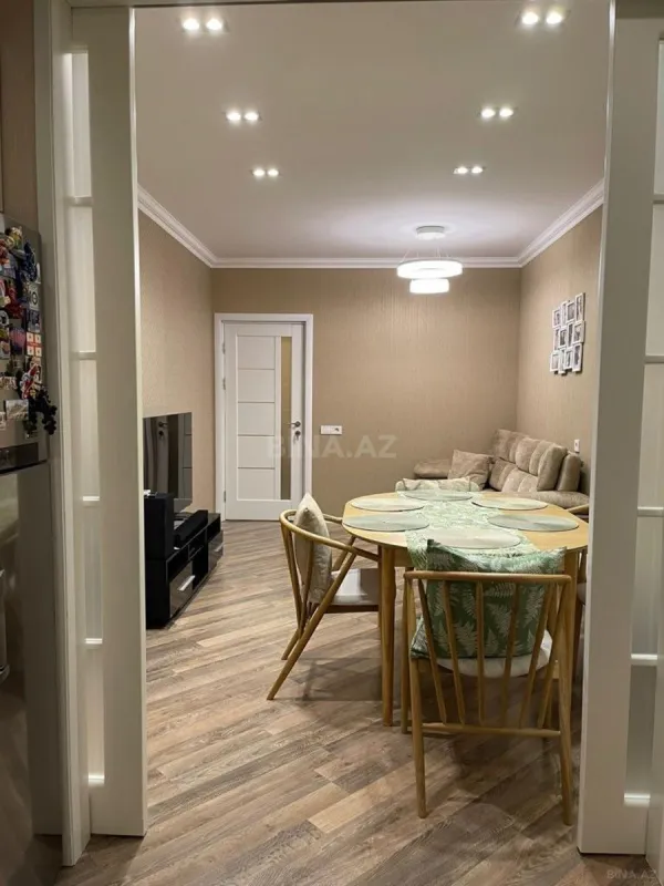 Kirayə verilir 3 otaqlı mənzil 101 m²