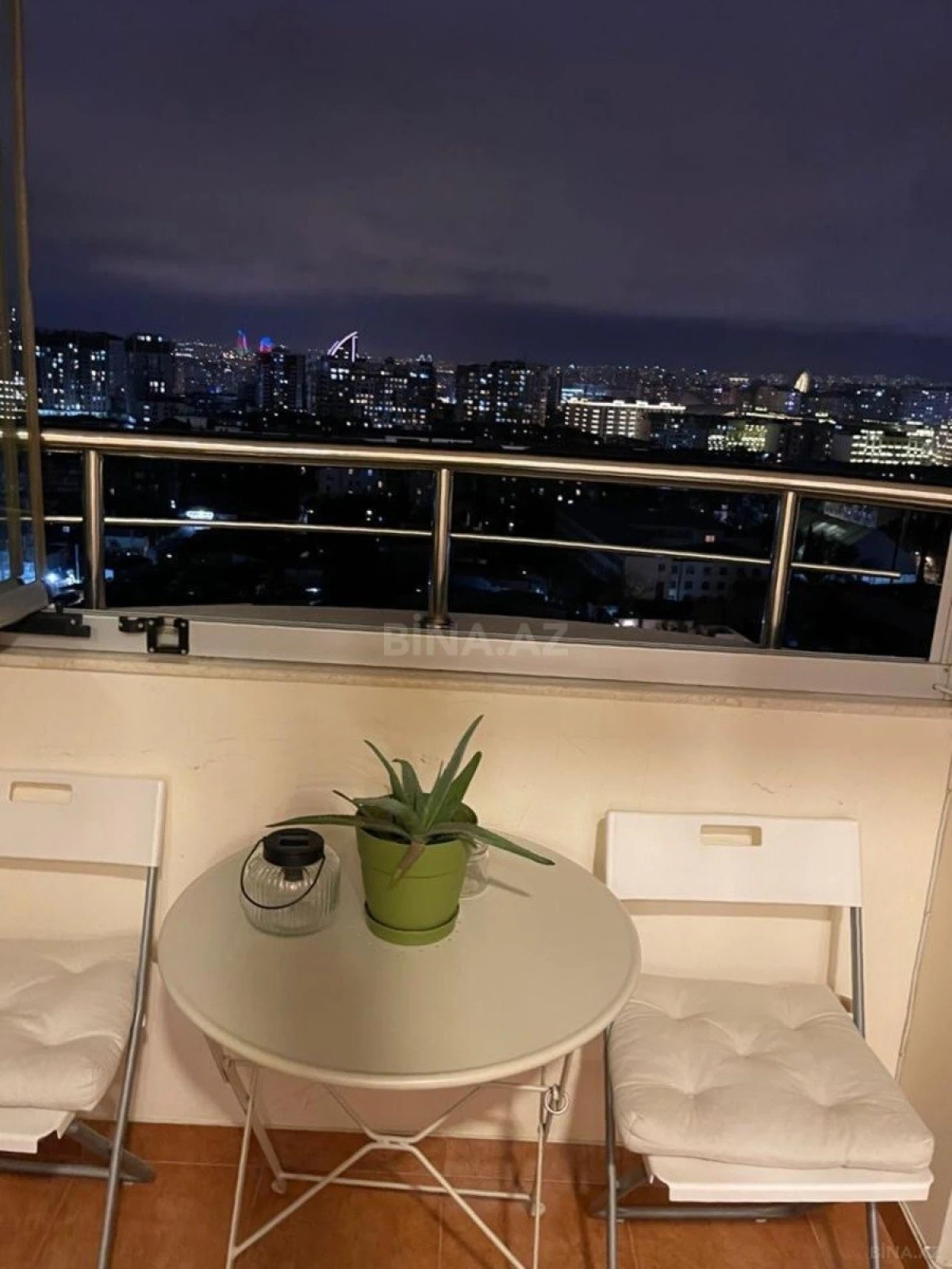 Kirayə verilir 3 otaqlı mənzil 101 m²