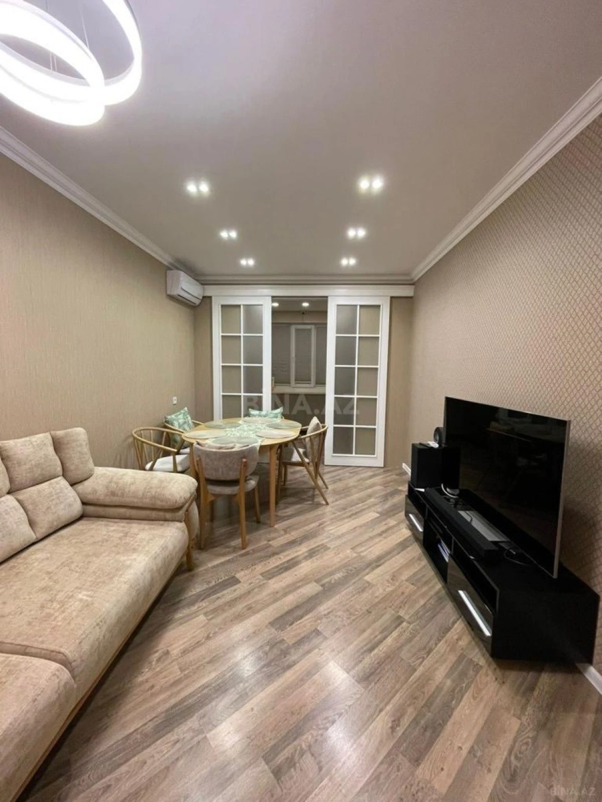 Kirayə verilir 3 otaqlı mənzil 101 m²
