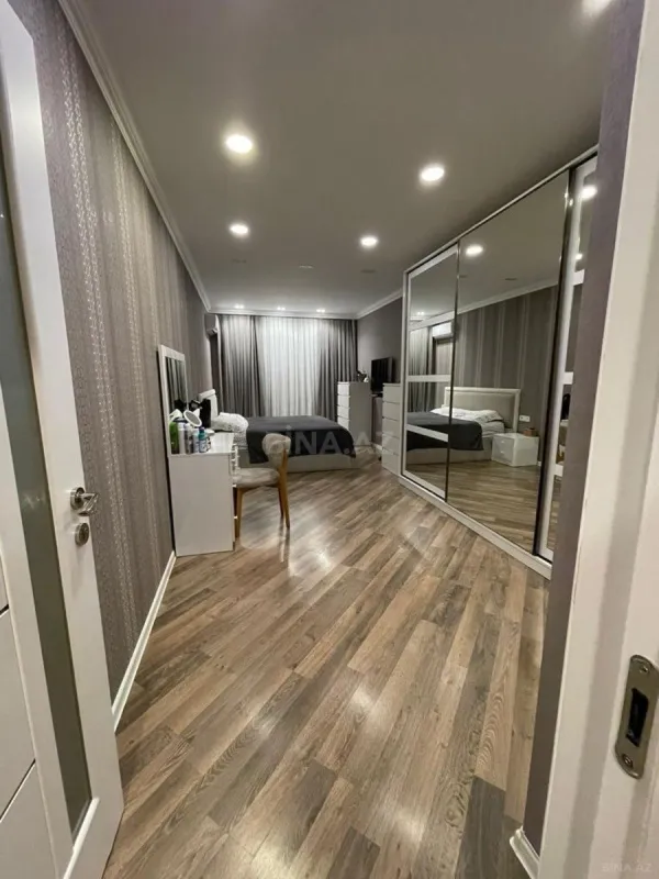 Kirayə verilir 3 otaqlı mənzil 101 m²