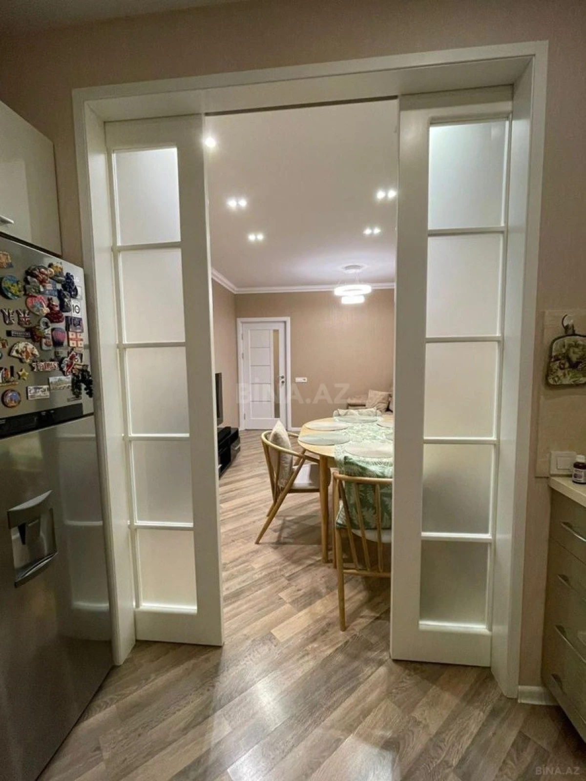 Kirayə verilir 3 otaqlı mənzil 101 m²