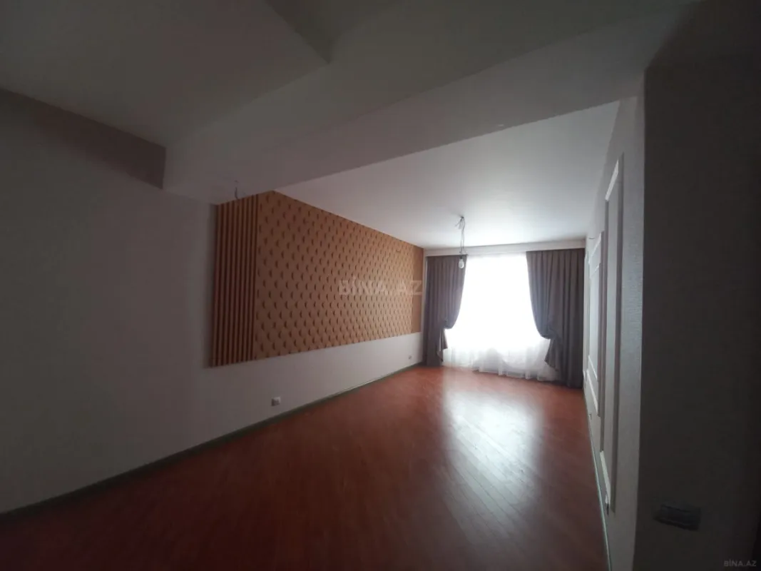 Satılır 3 otaqlı mənzil 128 m²
