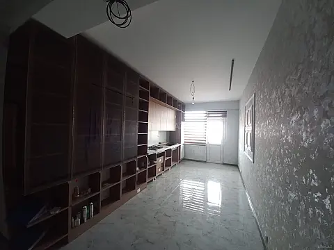 Satılır 3 otaqlı mənzil 128 m²