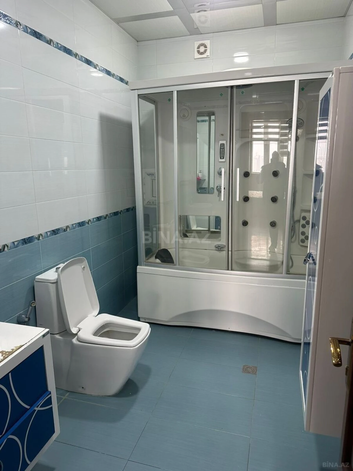 Kirayə verilir 4 otaqlı mənzil 230 m²
