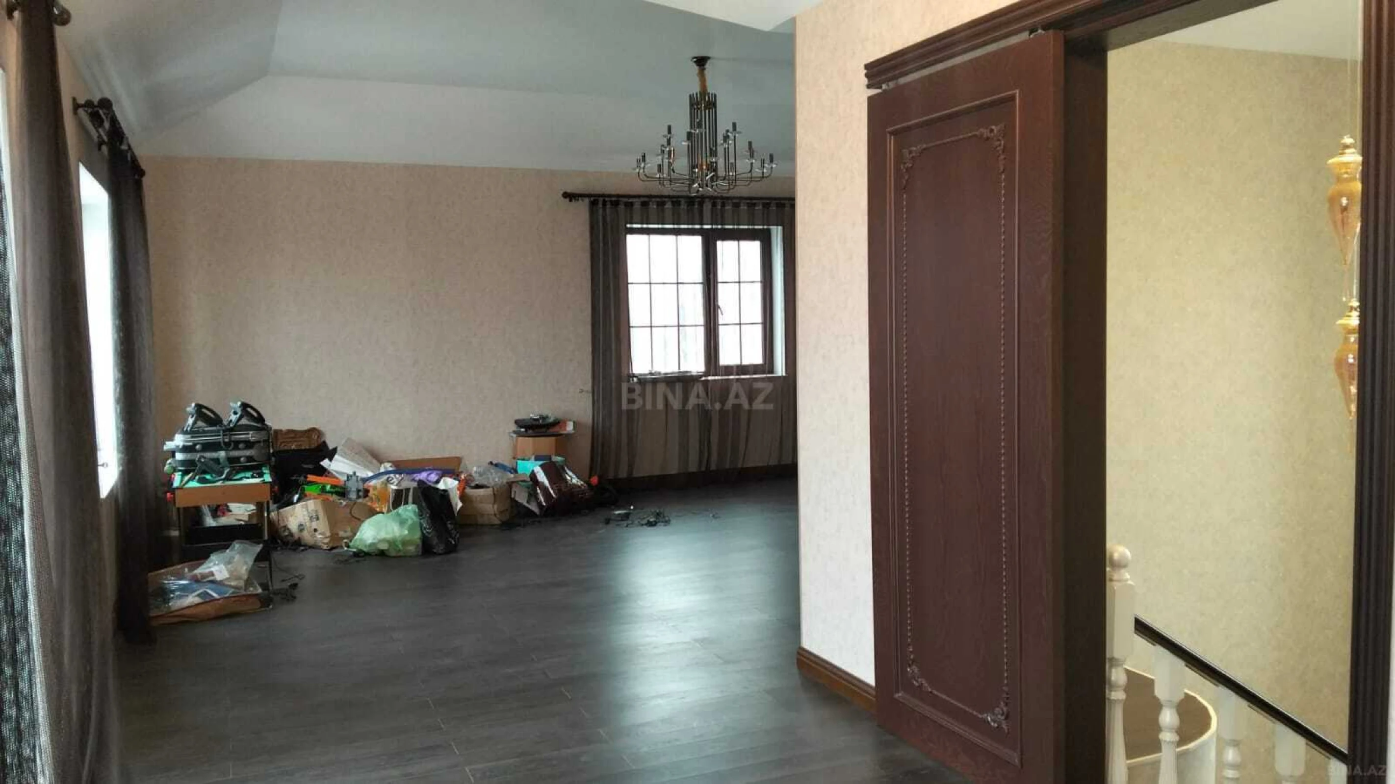 Satılır 7 otaqlı həyət evi 550 m²