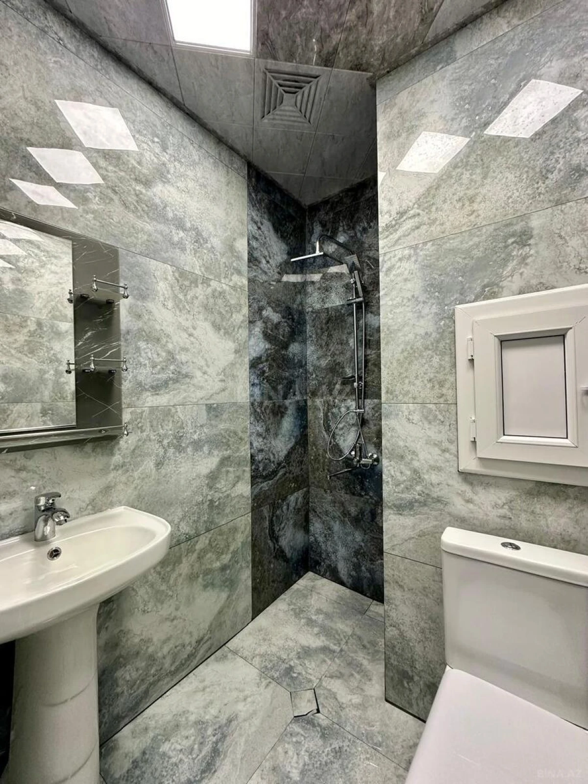 Satılır 2 otaqlı mənzil 55 m²