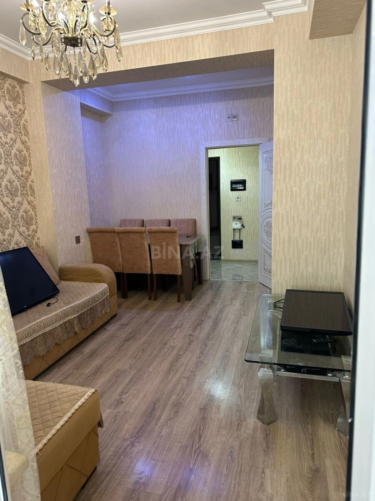 Kirayə verilir 2 otaqlı mənzil 61 m²