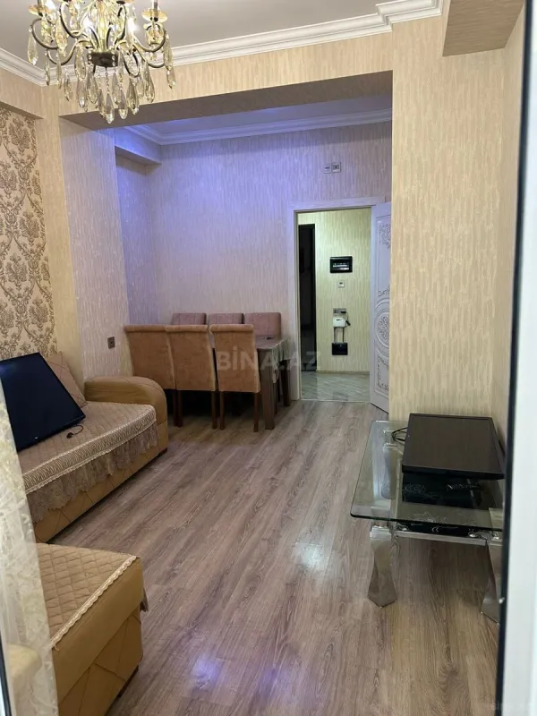 Kirayə verilir 2 otaqlı mənzil 61 m²