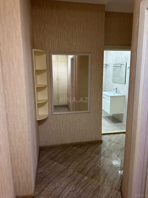 Kirayə verilir 2 otaqlı mənzil 61 m²