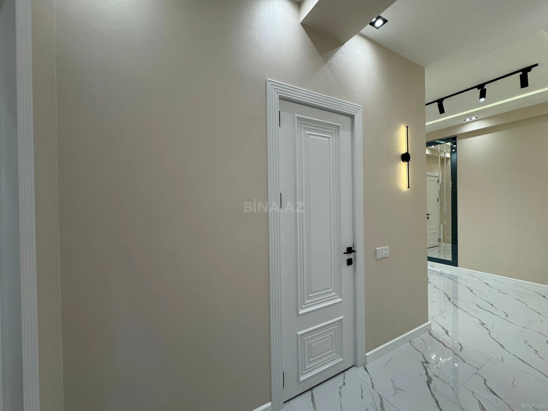 Satılır 4 otaqlı mənzil 110 m²
