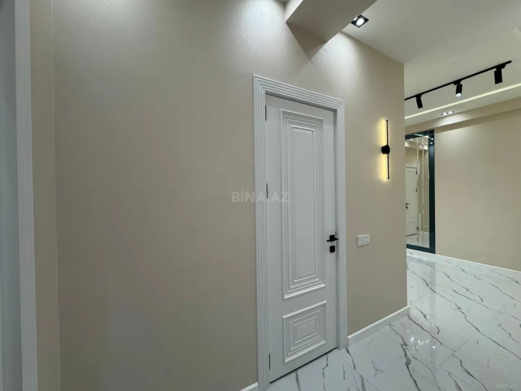 Satılır 4 otaqlı mənzil 110 m²