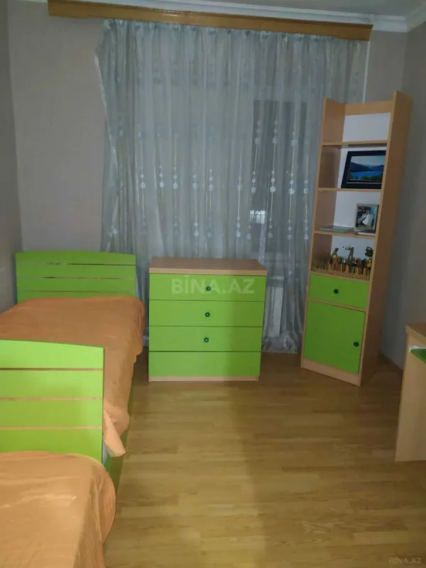 Kirayə verilir 4 otaqlı mənzil 100 m²
