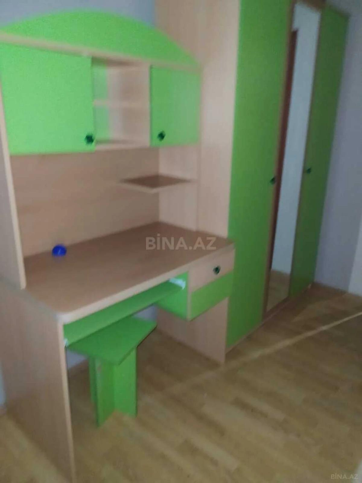 Kirayə verilir 4 otaqlı mənzil 100 m²