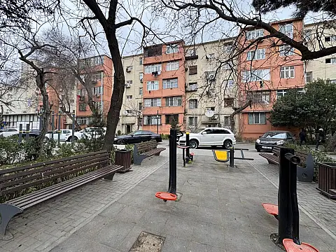 Satılır 3 otaqlı mənzil 50 m² — Bakı, 8-ci kilometr 3 otaq 50.00 m²