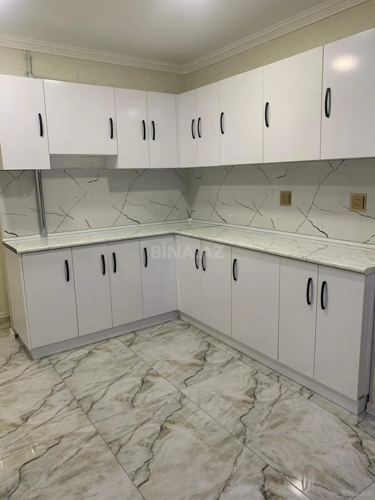Satılır 3 otaqlı mənzil 78 m²