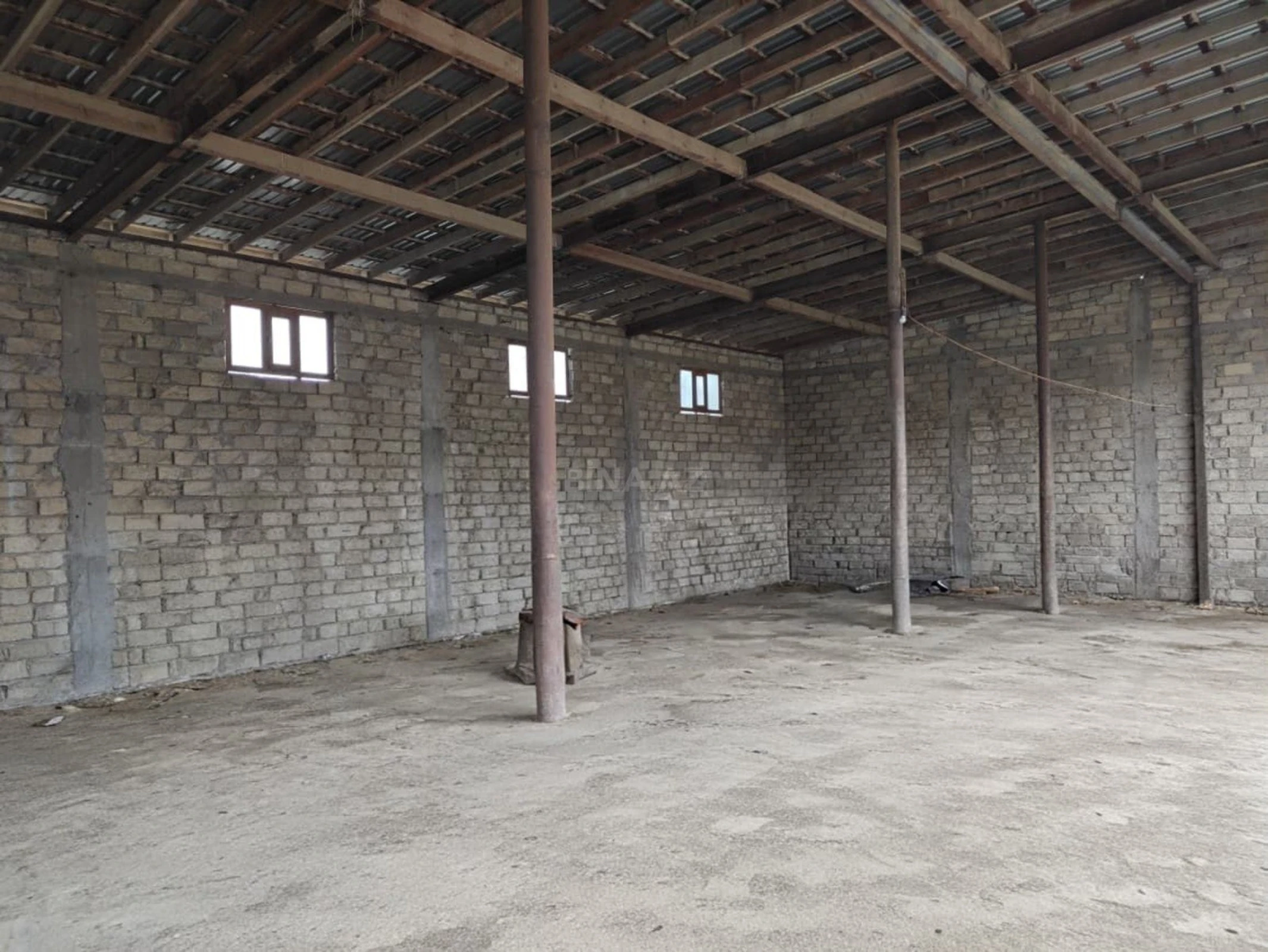 Kirayə verilir obyekt 300 m²