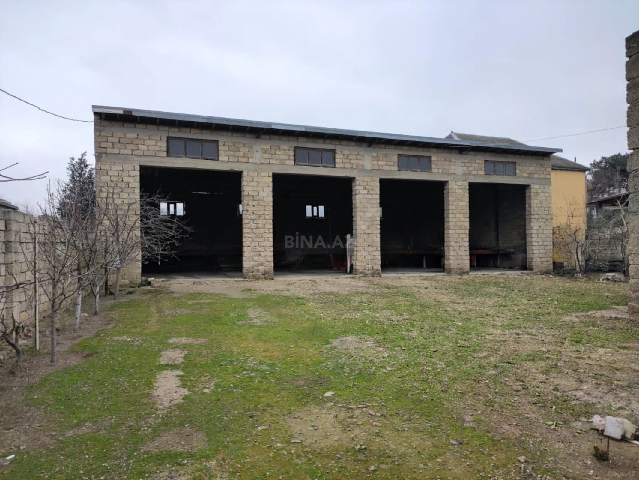 Kirayə verilir obyekt 300 m²