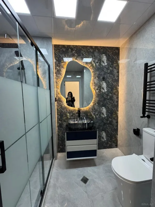 Satılır 2 otaqlı mənzil 83 m²